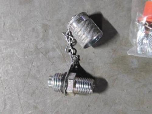 DESCRIPTION: (13) HYDRAULIC QUICK COUPLER BRAND/MODEL: PARKER HANNIFIN EMA314NPT SIZE: 17mm RETAIL$: 961.09 QTY: 13