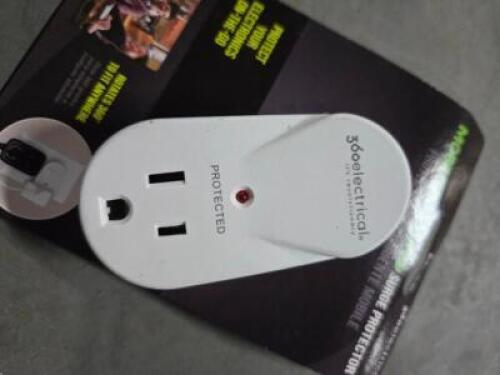 DESCRIPTION: (2) COMPACT, ROTATING SURGE PROTECTORS BRAND/MODEL: 360 ELECTRICAL 36083 INFORMATION: SINGLE OUTLET RETAIL$: 43.98 QTY: 2
