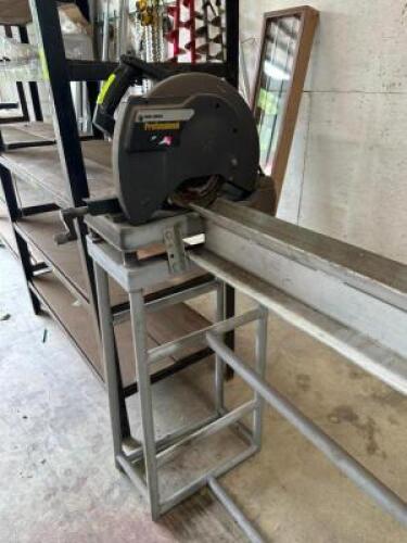 LUMBER SAW WITH RAIL AND GUIDE TABLE