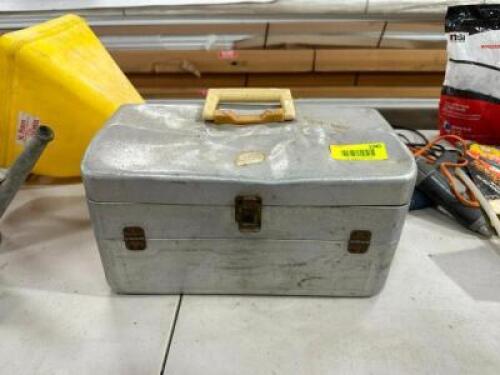 VINTAGE TACKLE BOX
