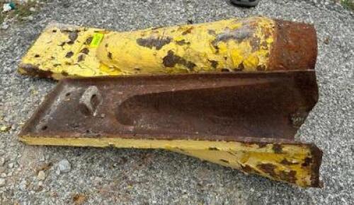 (2) - EXCAVATOR BUCKET TEETH