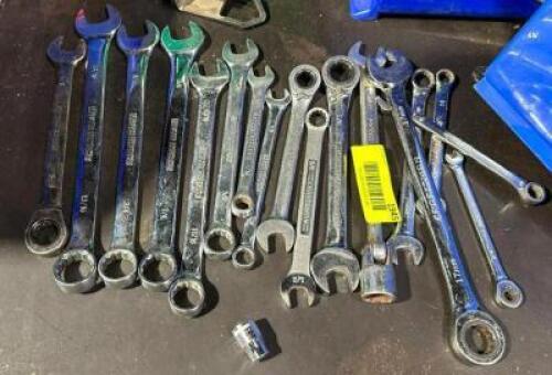 ASSORTED HAND TOOLS
