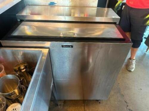 DESCRIPTION PERLICK 36" SINGLE WELL BOTTLE BOX. BRAND / MODEL: PERLICK BC36-1 ADDITIONAL INFORMATION SN# 1912122070B, 115 VOLT, 1 PHASE, IN GOOD WORKI
