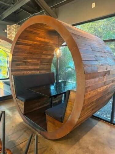 DESCRIPTION CIRCULAR WOOD BOOTH WITH UPHOLSTERED PADDED SEATING AND CENTER TABLE/ COMES WITH PENDANT LIGHT FIXTURE. ADDITIONAL INFORMATION UNIQUE CIRC