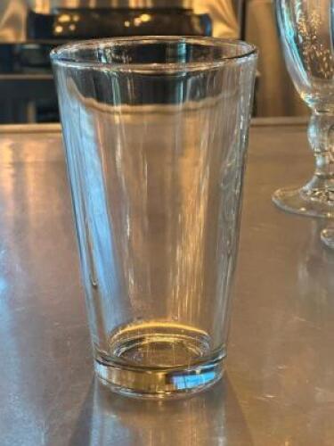 DESCRIPTION (8) - 16 OZ. BEER GLASSES THIS LOT IS: SOLD BY THE PIECE LOCATION BAR QTY 8