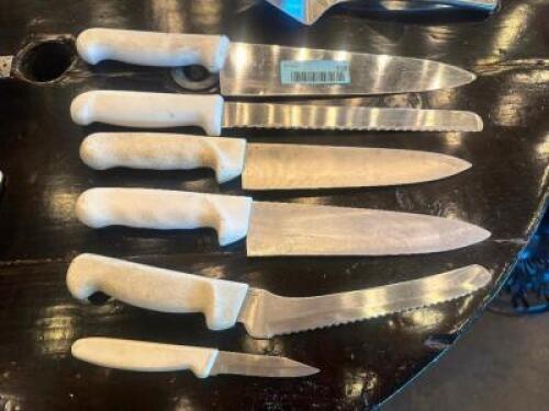DESCRIPTION (6) PIECE KITCHEN KNIFE SET. THIS LOT IS: SOLD BY THE PIECE LOCATION BAR QTY 6