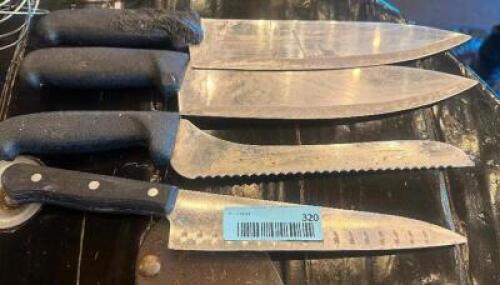 DESCRIPTION (4) PIECE KITCHEN KNIFE SET./ THIS LOT IS: SOLD BY THE PIECE LOCATION BAR QTY 4