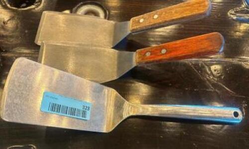 DESCRIPTION (3) Y STAINLESS TURNERS THIS LOT IS: SOLD BY THE PIECE LOCATION BAR QTY 3
