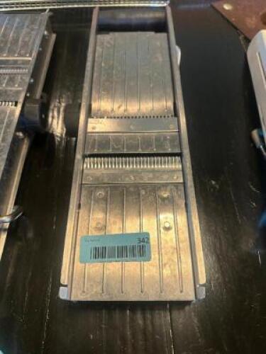 DESCRIPTION STAINLESS MANDOLIN SLICER LOCATION BAR QTY 1