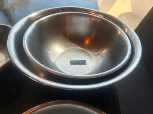 DESCRIPTION (4) ASSORTED MIXING BOWLS ( LARGER ) THIS LOT IS: SOLD BY THE PIECE LOCATION MAIN SEATING QTY 4