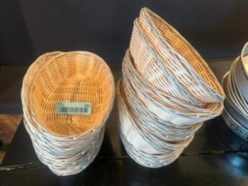 DESCRIPTION (16) WICKER BREAD BASKETS, THIS LOT IS: SOLD BY THE PIECE LOCATION MAIN SEATING QTY 16