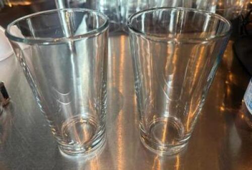 DESCRIPTION (36) 16 OZ MIXING GLASSES THIS LOT IS: SOLD BY THE PIECE SIZE 16 OZ LOCATION ENTRANCE QTY 36