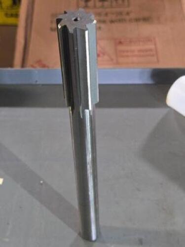 DESCRIPTION: (1) HSS CHUCKING REAMER BRAND/MODEL: WESTWARD 1V353 INFORMATION: 195.6 SIZE: 31/32" RETAIL$: 195.6 QTY: 1