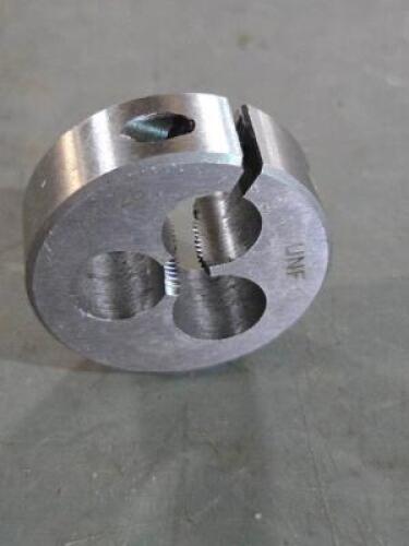 DESCRIPTION: (4) CARBON STEEL ROUND THREADING DIE BRAND/MODEL: WESTWARD 2LVZ6 SIZE: 1/4-28 RETAIL$: 40.8 QTY: 4
