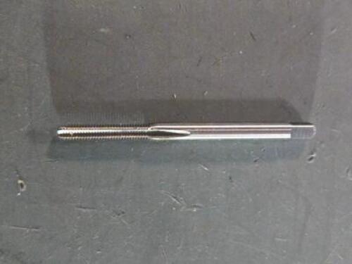 DESCRIPTION: (1) HSS STRAIGHT FLUTE TAP BRAND/MODEL: KENNMETAL 1543737 SIZE: M03X0.5 QTY: 1