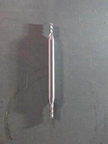 DESCRIPTION: (1) HSSS DE SQ END MILL BRAND/MODEL: VC 01783067 SIZE: 3/32" RETAIL$: 37.05 QTY: 1
