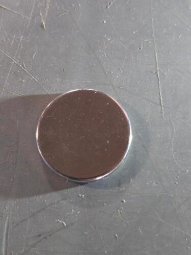 DESCRIPTION: (10) N52 NEODYMIUM DISK MAGNETS BRAND/MODEL: BUNTING N52P937125 SIZE: 0.937" DIA 14.8 LB PULLING FORCE RETAIL$: 58.5 QTY: 10