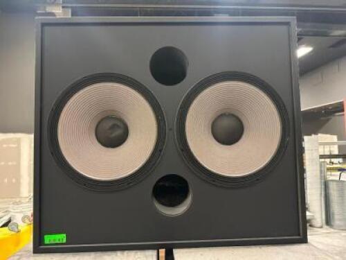 DESCRIPTION JBL 4639 PROFESSIONAL CINEMA LOUDSPEAKER BRAND / MODEL: JBL 4639 LOCATION LEFT SIDE CONSTRUCTION QTY 1