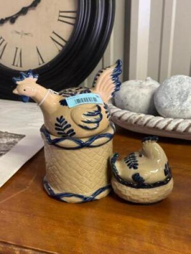 VINTAGE FARM HOUSE CONDIMENT CUPS
