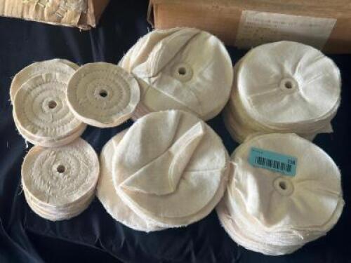 LARGE GROUP OF ASSORTED BUFFING WHEELS