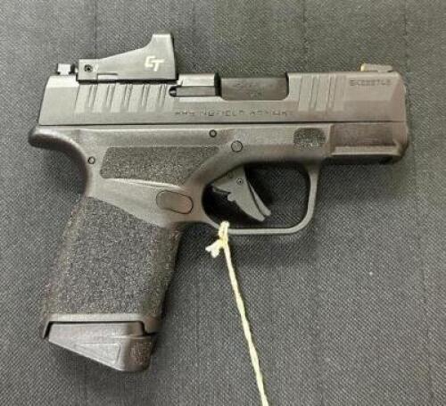 DESCRIPTION HS HELLCAT 9mm LUGER PISTOL BRAND / MODEL: HS SERIAL # BK228745 ADDITIONAL INFORMATION COMES WITH CASE, BAG, BOX, RED DOT SIGHT, AND (4) E