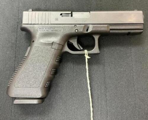 DESCRIPTION GLOCK 17 GEN 3 9mm LUGER PISTOL BRAND / MODEL: GLOCK SERIAL # CDTT138 ADDITIONAL INFORMATION COMES WITH CASE, (1) EXTRA MAG, AND ACCESSORI