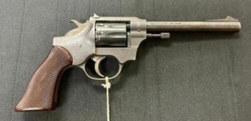 DESCRIPTION HIGH STANDARD SENTINEL R-101 22LR/22SHORT PISTOL BRAND / MODEL: HIGH STANDARD SERIAL # 969638 ADDITIONAL INFORMATION USED, COMES WITH HOLS