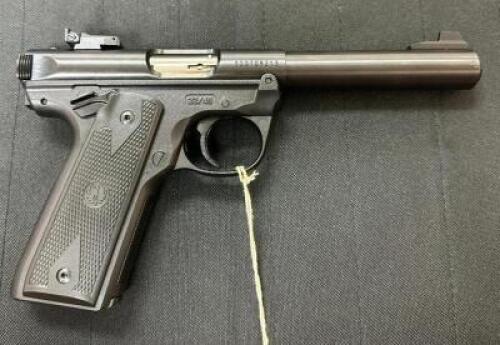 DESCRIPTION RUGER MARK IV 22/45 22LR PISTOL BRAND / MODEL: RUGER SERIAL # 500709213 ADDITIONAL INFORMATION COMES WITH CASE AND (1) EXTRA MAG ADDITIONA