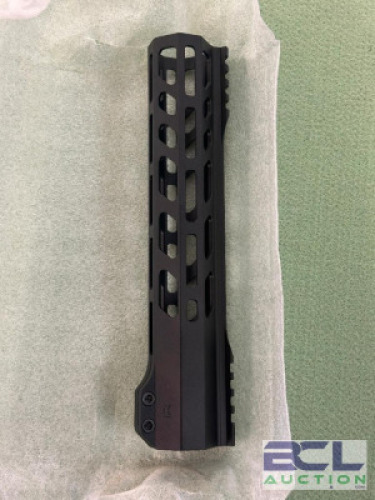 DESCRIPTION AR-15 MID LENGTH FREE FLOAT HANDGUARD BRAND / MODEL: TACFIRE SIZE OPTICS COUNTER LOCATION ONE MONEY QTY 1