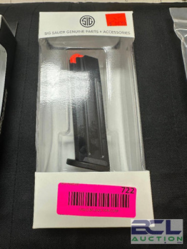 DESCRIPTION SIG SAUER MOD-F-9-17 9MM 17 ROUND MAGAZINE ADDITIONAL INFORMATION RETAILS FOR $58.99 LOCATION GUN COUNTER QTY 1