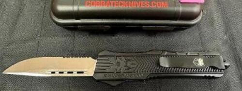 DESCRIPTION LARGE CTK-1 BLACK AUTOMATIC OTF KNIFE WITH DUAL ACTION DEPLOYMENT, ALUMINUM HANDLE, AND STAINLESS STEEL BLADE BRAND / MODEL: LARGE CTK-1 B