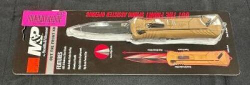 DESCRIPTION M AND P SINGLE ACTION OUT THE FRONT KNIFE ADDITIONAL INFORMATION RETAILS FOR $49.99 LOCATION KNIFE COUNTER QTY 1