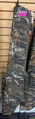 DESCRIPTION (2) REALTREE HARDWARE SHOTGUN CASES ADDITIONAL INFORMATION RETAILS EACH FOR $22.99 THIS LOT IS: SOLD BY THE PIECE LOCATION SOUTH WALL QTY