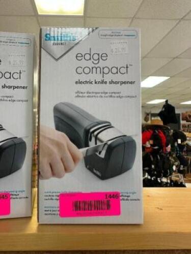 DESCRIPTION SMITHS COMPACT EDGE ELECTRIC KNIFE SHARPENER BRAND / MODEL: SMITHS ADDITIONAL INFORMATION RETAILS FOR $25.99 LOCATION MIDDLE FLOOR QTY 1