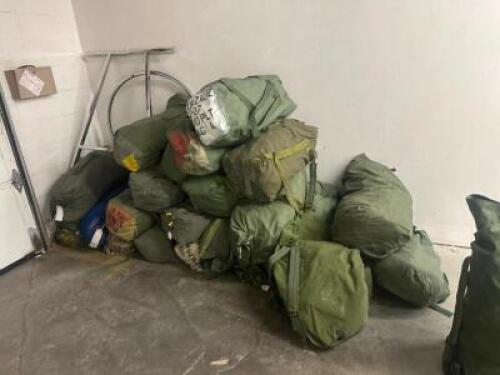 DESCRIPTION (24) - DUFFLE BAGS WITH ASSORTED MILITARY SURPLUS SIZE WORKSHOP LOCATION SOLD BY THE PIECE QTY 24