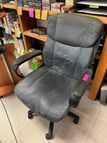 DESCRIPTION (2) HIGH BACK GREY UPHOLSTERED OFFICE CHAIRS. THIS LOT IS: SOLD BY THE PIECE LOCATION GUN COUNTER QTY 2