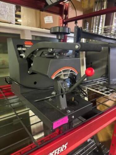 DESCRIPTION VEVOR HEAT PRESS MACHINE BRAND / MODEL: VEVOR LOCATION WAREHOUSE QTY 1