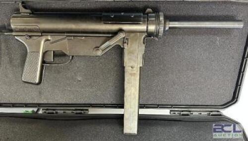 DESCRIPTION NON-FIRING M3 SUBMACHINE GUN " GREASE GUN" - HISTORICAL REPLICA DISPLAY PIECE ONLY, DOES NOT FUNCTION OR FIRE. LOCATION GUN COUNTER QTY 1