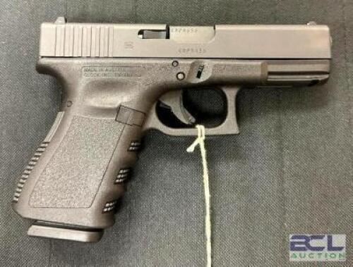DESCRIPTION GLOCK 19 GEN 3 9mm PISTOL BRAND / MODEL: GLOCK SERIAL # CDPD656 ADDITIONAL INFORMATION COMES WITH CASE, (1) EXTRA MAG, AND ACCESSORIES ADD