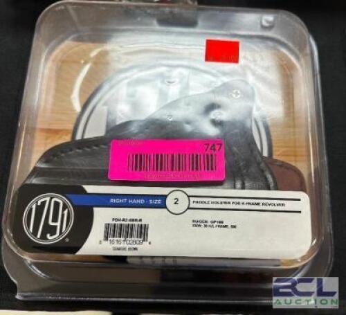 DESCRIPTION RIGHT HAND SIZE 2 PADDLE HOLSTER FOR K FRAME REVOLVER ADDITIONAL INFORMATION RETAILS FOR $59.99 LOCATION GUN COUNTER QTY 1
