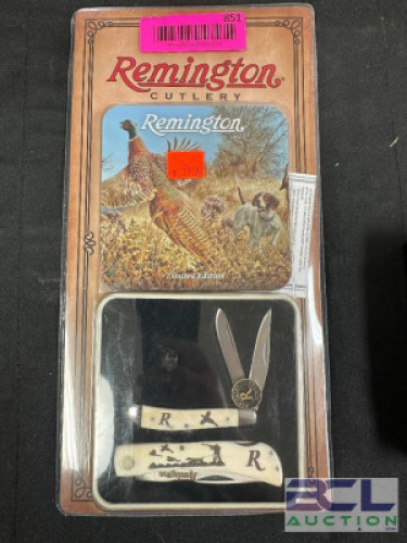 DESCRIPTION REMINGTON COLLECTABLE POCKET KNIFE SET BRAND / MODEL: REMINGTON ADDITIONAL INFORMATION RETAILS FOR $29 LOCATION KNIFE COUNTER QTY 1