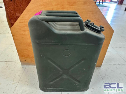 DESCRIPTION JERRY CAN LOCATION MIDDLE FLOOR QTY 1