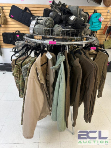 DESCRIPTION CRICLE STYLE HANGING CLOTHING RACK ADDITIONAL INFORMATION CONTENTS ARE NOT INCLUDED LOCATION MIDDLE FLOOR QTY 1