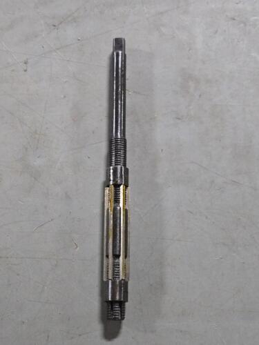DESCRIPTION: (4) ADJUSTABLE BLADE HAND REAMERS BRAND/MODEL: WESTWARD 4LGR6 SIZE: 7/16" TO 15/32" RETAIL$: 101.72 QTY: 4