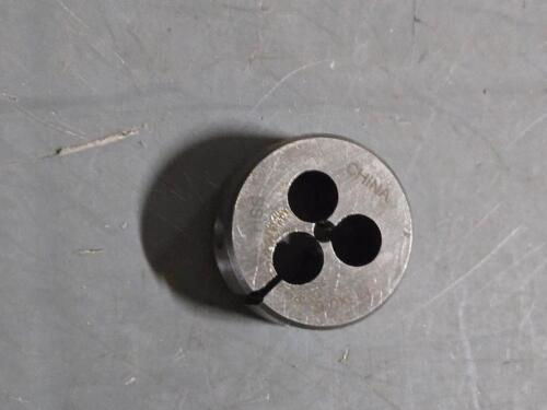 DESCRIPTION: (60) HSS ROUND ADJUSTABLE DIES BRAND/MODEL: WESTWARD 10T874 SIZE: M3X0.60 RETAIL$: 494.4 QTY: 60