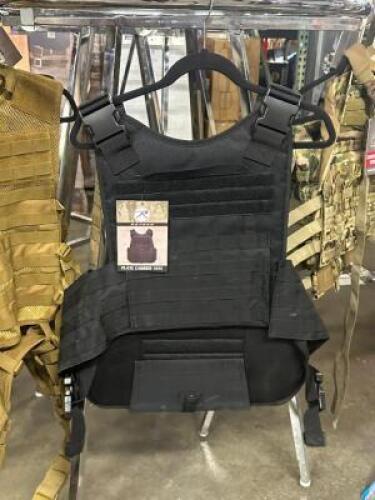 TACTICAL VEST