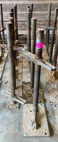 (12) 24" ADJUSTABLE SCAFFOLDING LEVELING JACKS