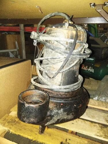 DESCRIPTION: (1) SUMP PUMP INFORMATION: MUST COME INSPECT RETAIL$: $175.00 EA QTY: 1