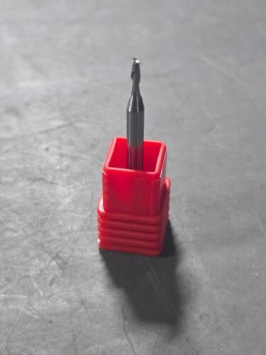 DESCRIPTION: (3) SOLID CARBIDE SQ END MILL BRAND/MODEL: ACCUPRO 37289766 SIZE: 0.0650" DI A0.1950" LOC RETAIL$: 36.69 QTY: 3