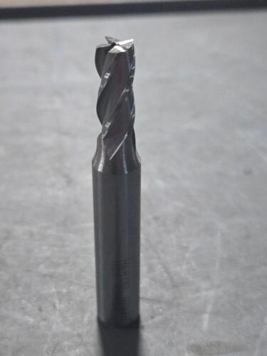 DESCRIPTION: (3) HSS SQ END MILL BRAND/MODEL: HERTEL 41117904 SIZE: 9/32" DIA RETAIL$: 48.48 QTY: 3